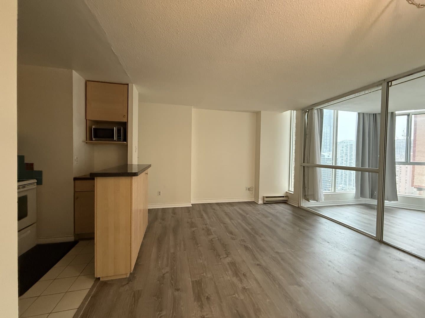 55 Centre Avenue - Photo 4