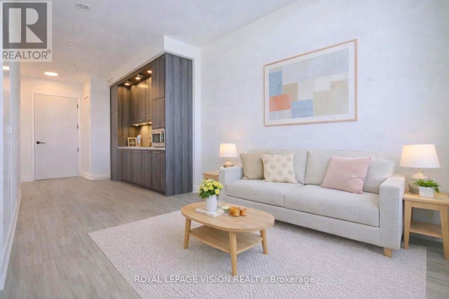 858 Dupont Street - Photo 2