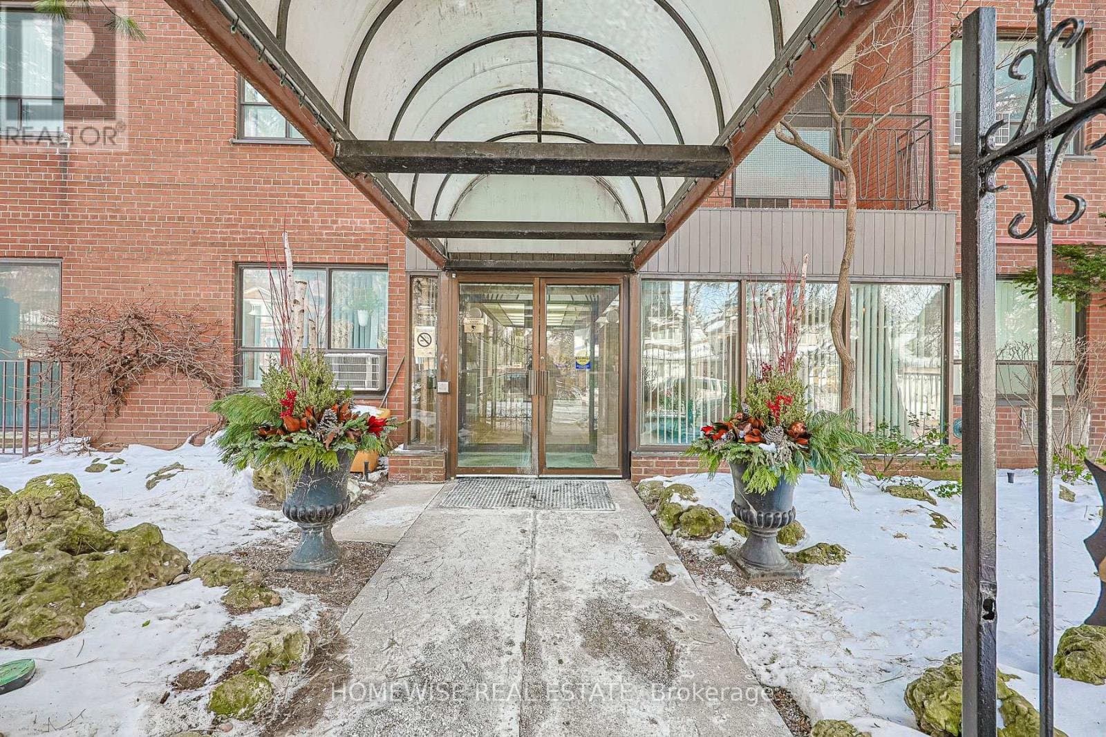 485 Kingston Road - Photo 4