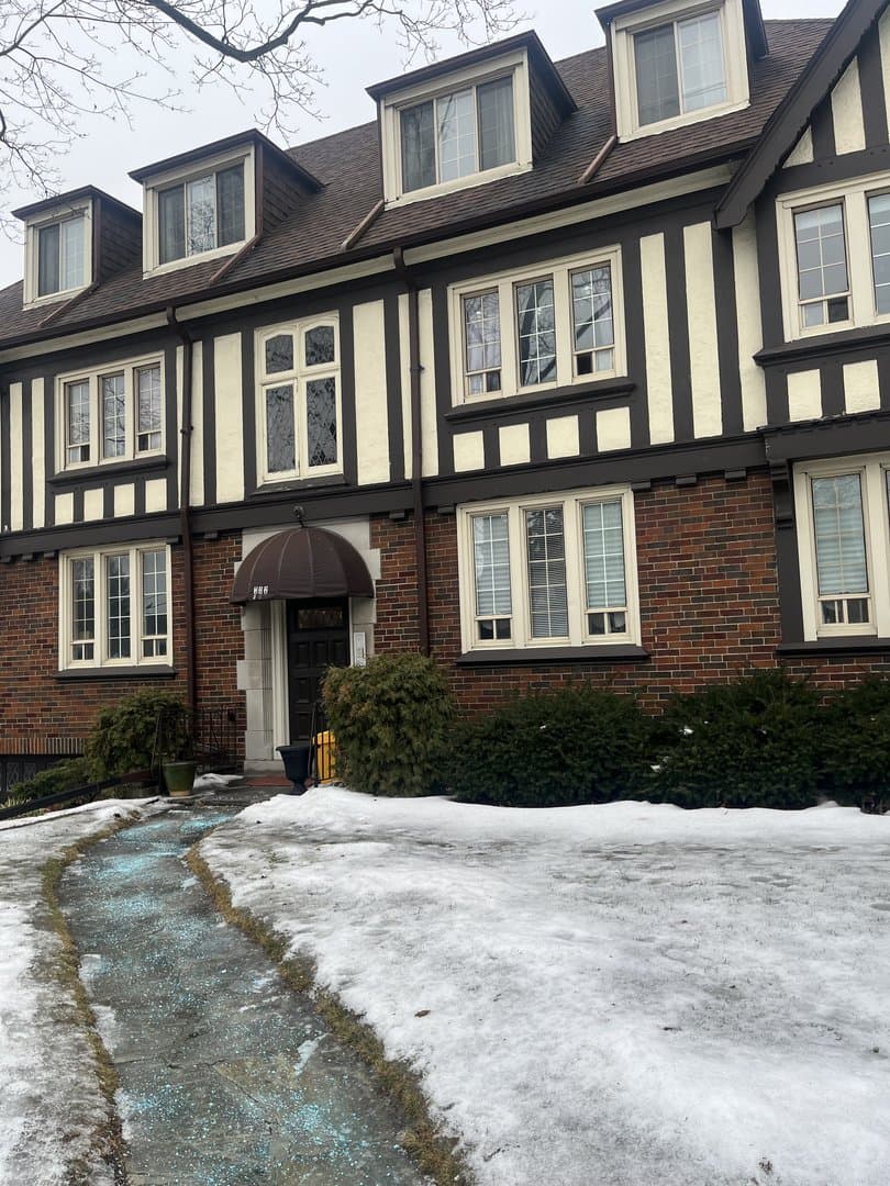 302 South Kingsway - Photo 1