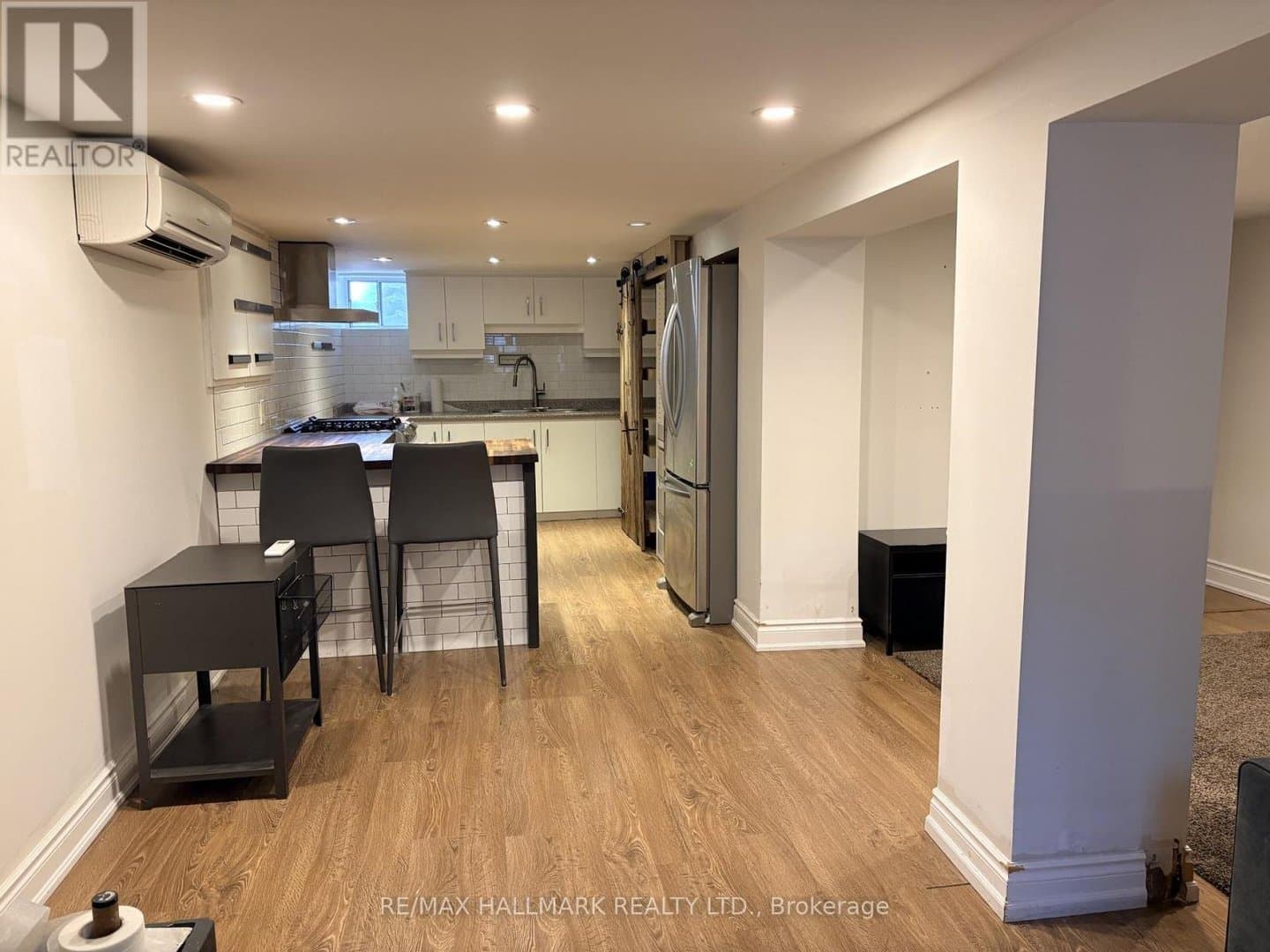 1381 Queen Street - Photo 2