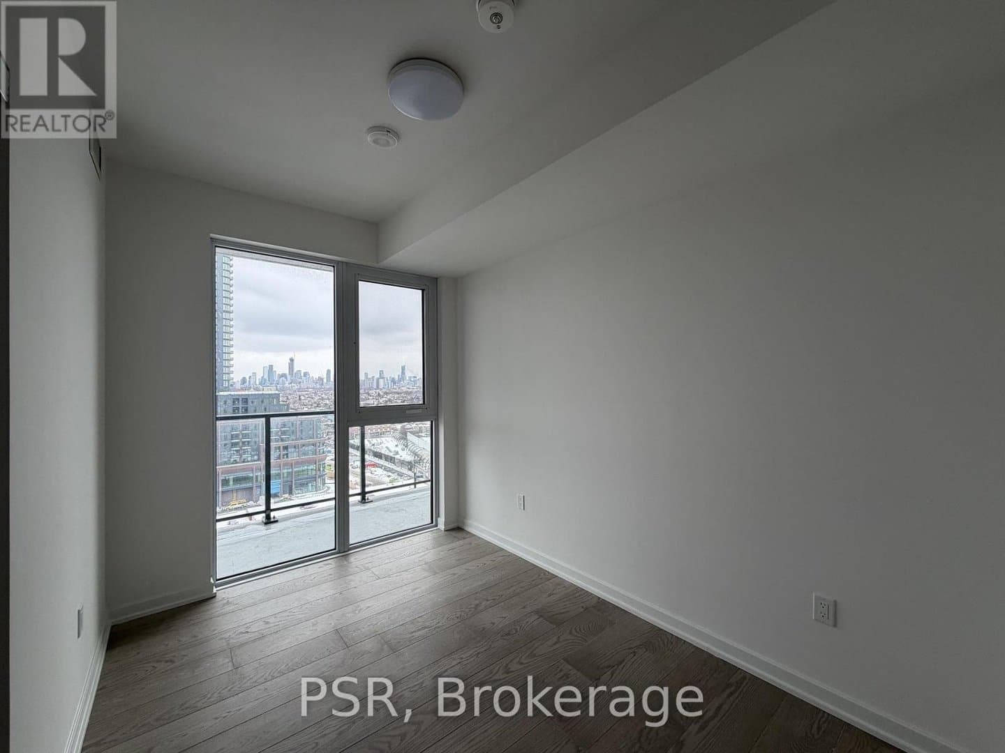 1285 Dupont Street - Photo 2