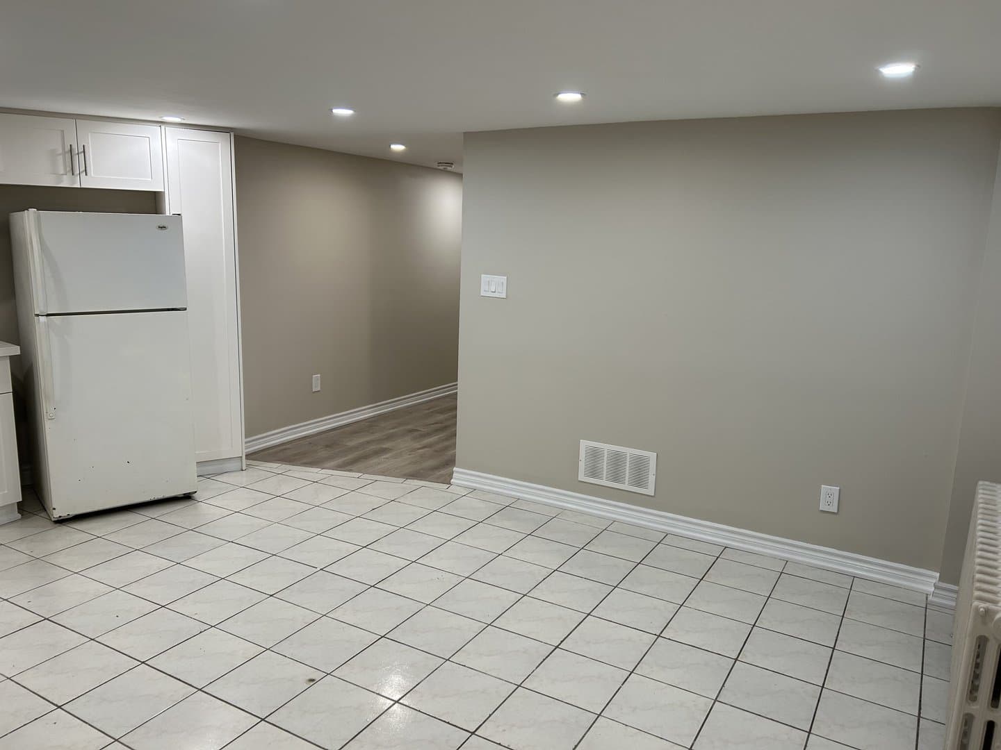 1365 King Street West - Photo 2