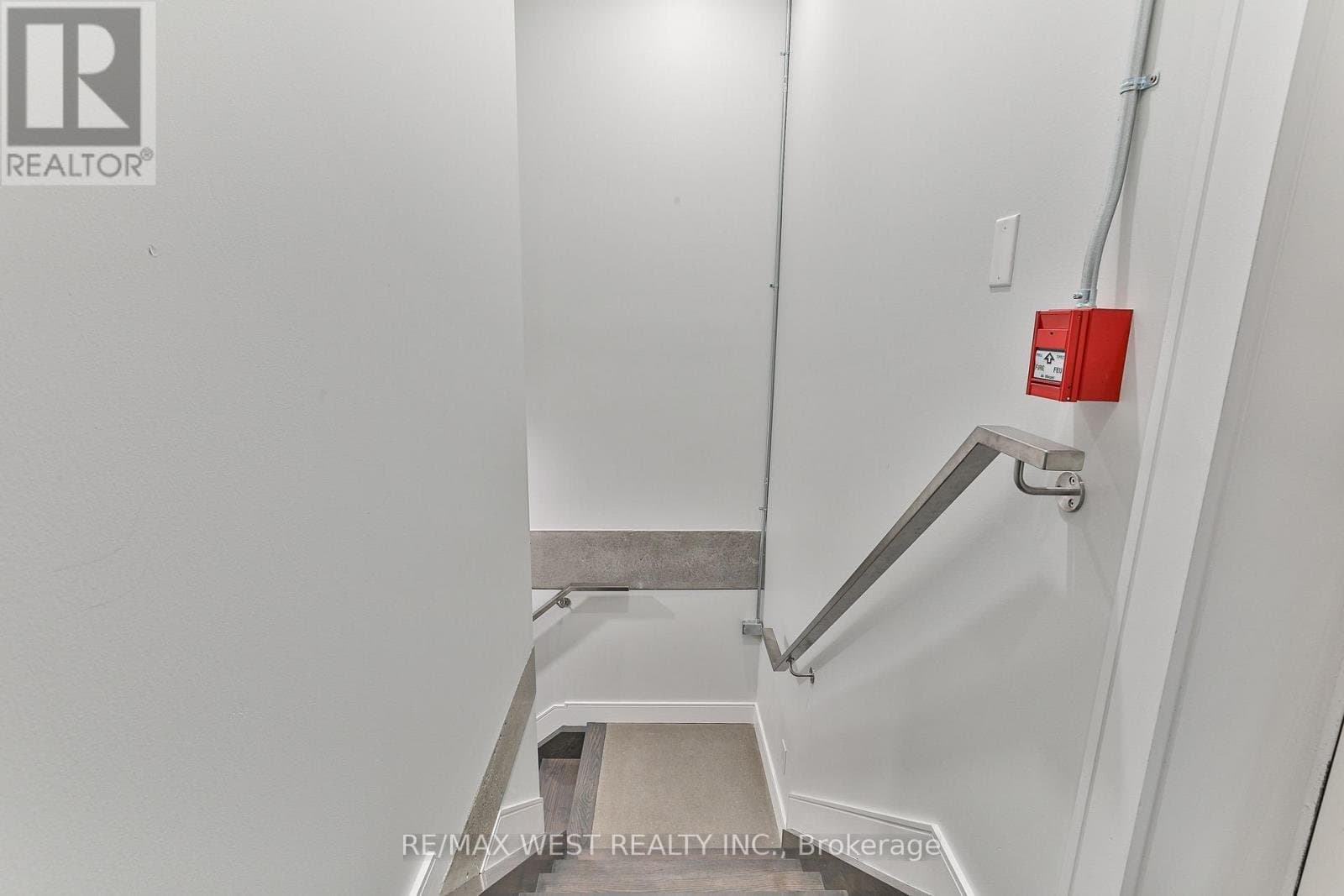 1745 Keele Street - Photo 3