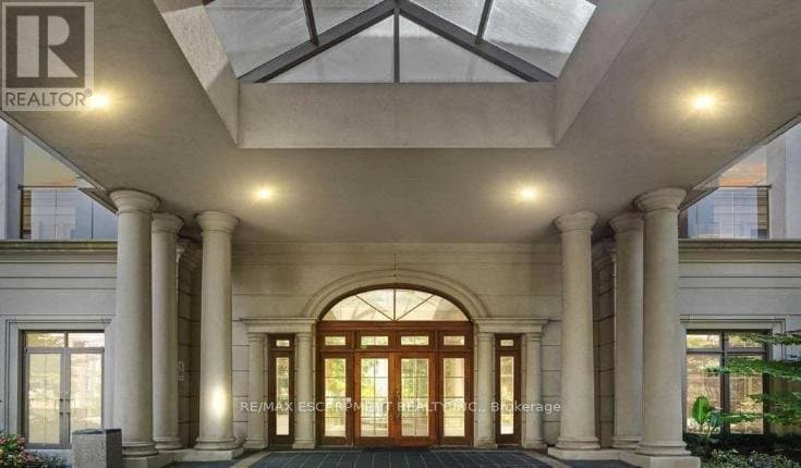 78 Harrison Garden Boulevard - Photo 3