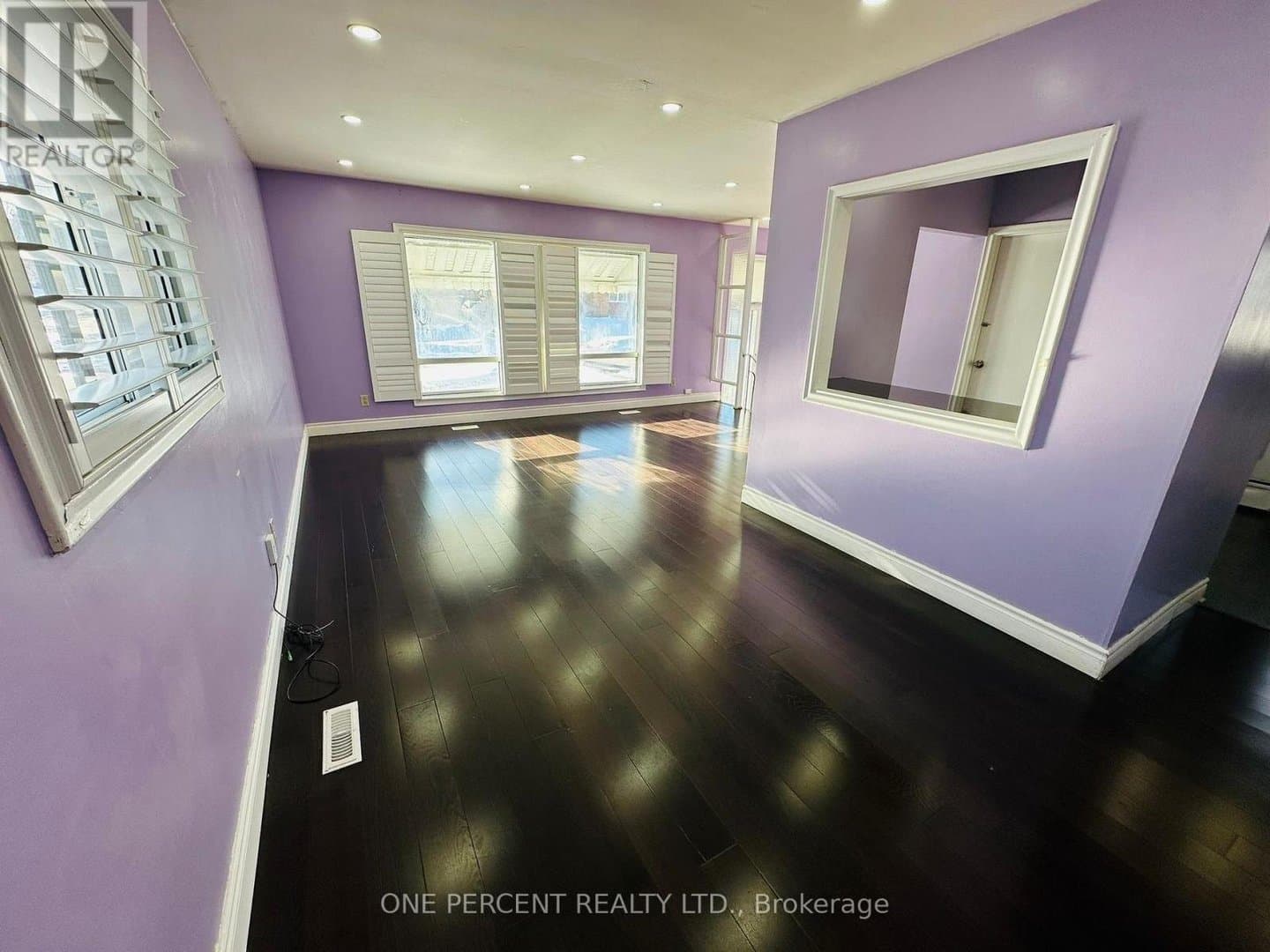 27 Mossbank Drive - Photo 3