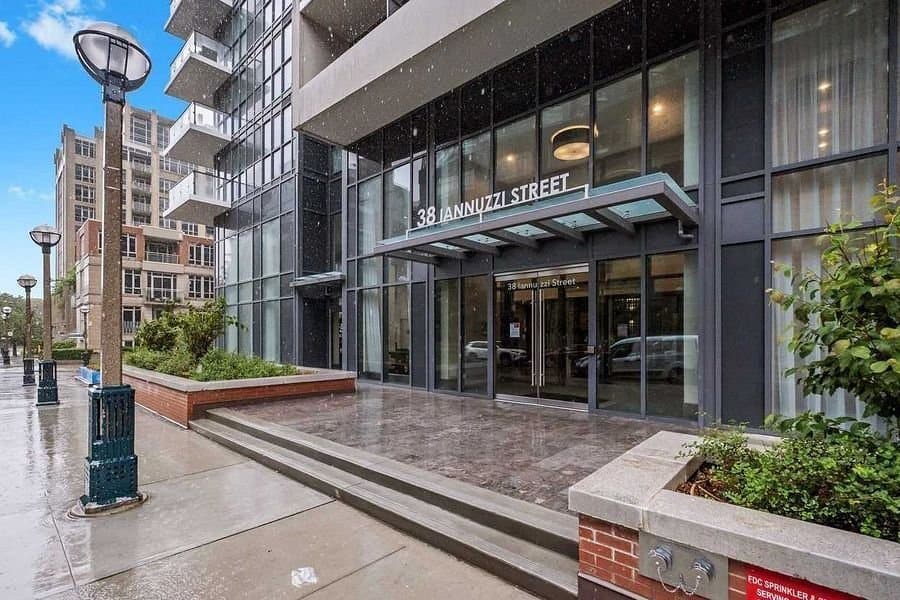 38 Iannuzzi Street - Photo 1