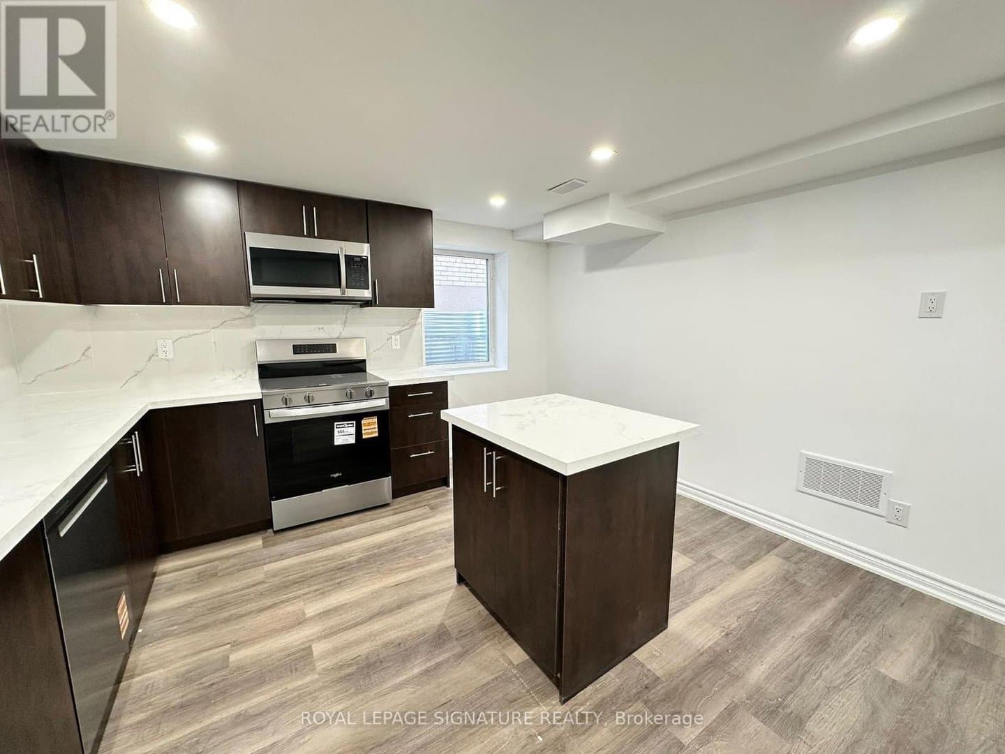 17 Tamarisk Drive - Photo 3
