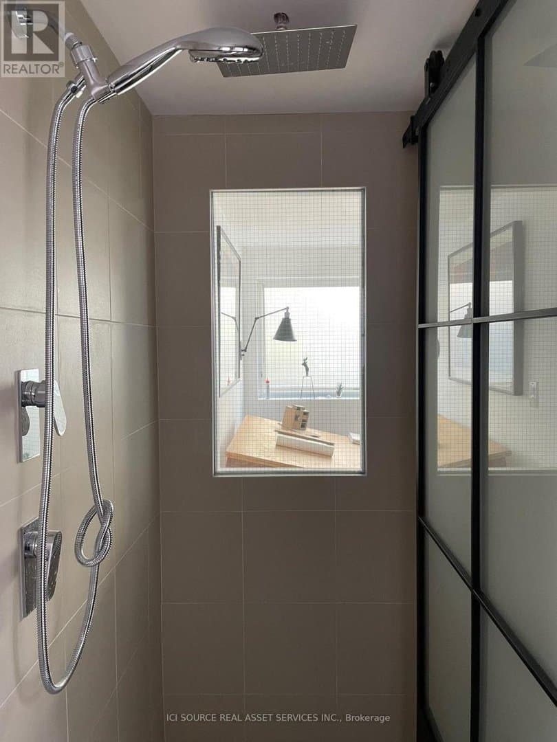 60 Beverley Street - Photo 3
