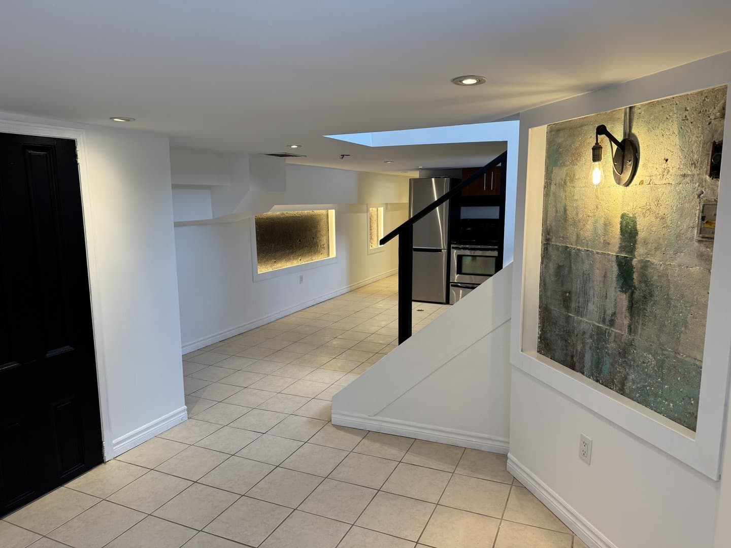 2A Tiverton Avenue - Photo 2
