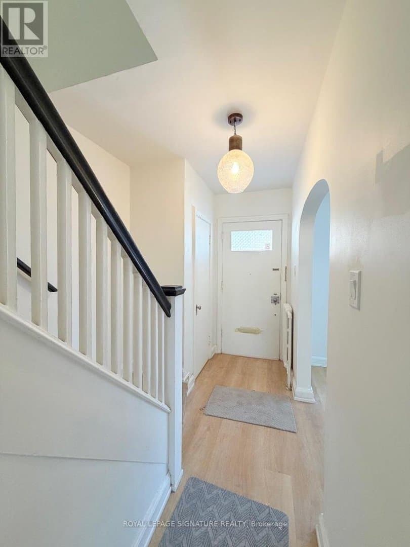 8 Bridgeview Road - Photo 2