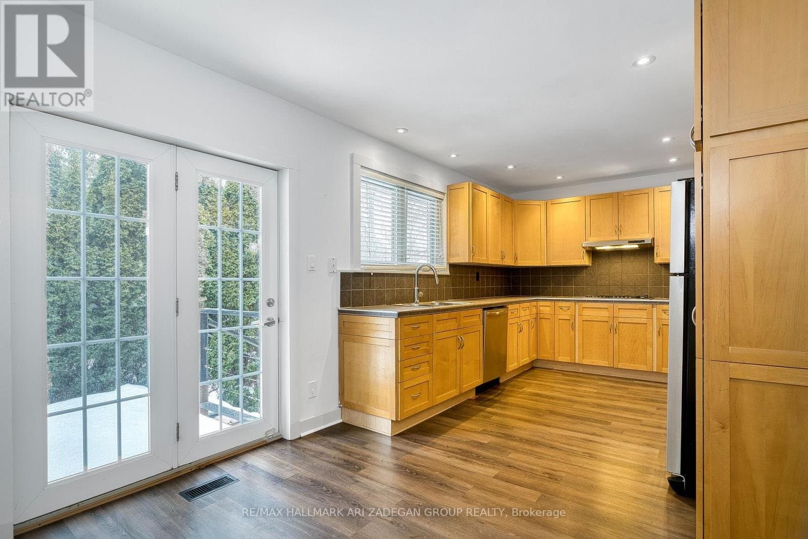 238 Searle Avenue - Photo 3