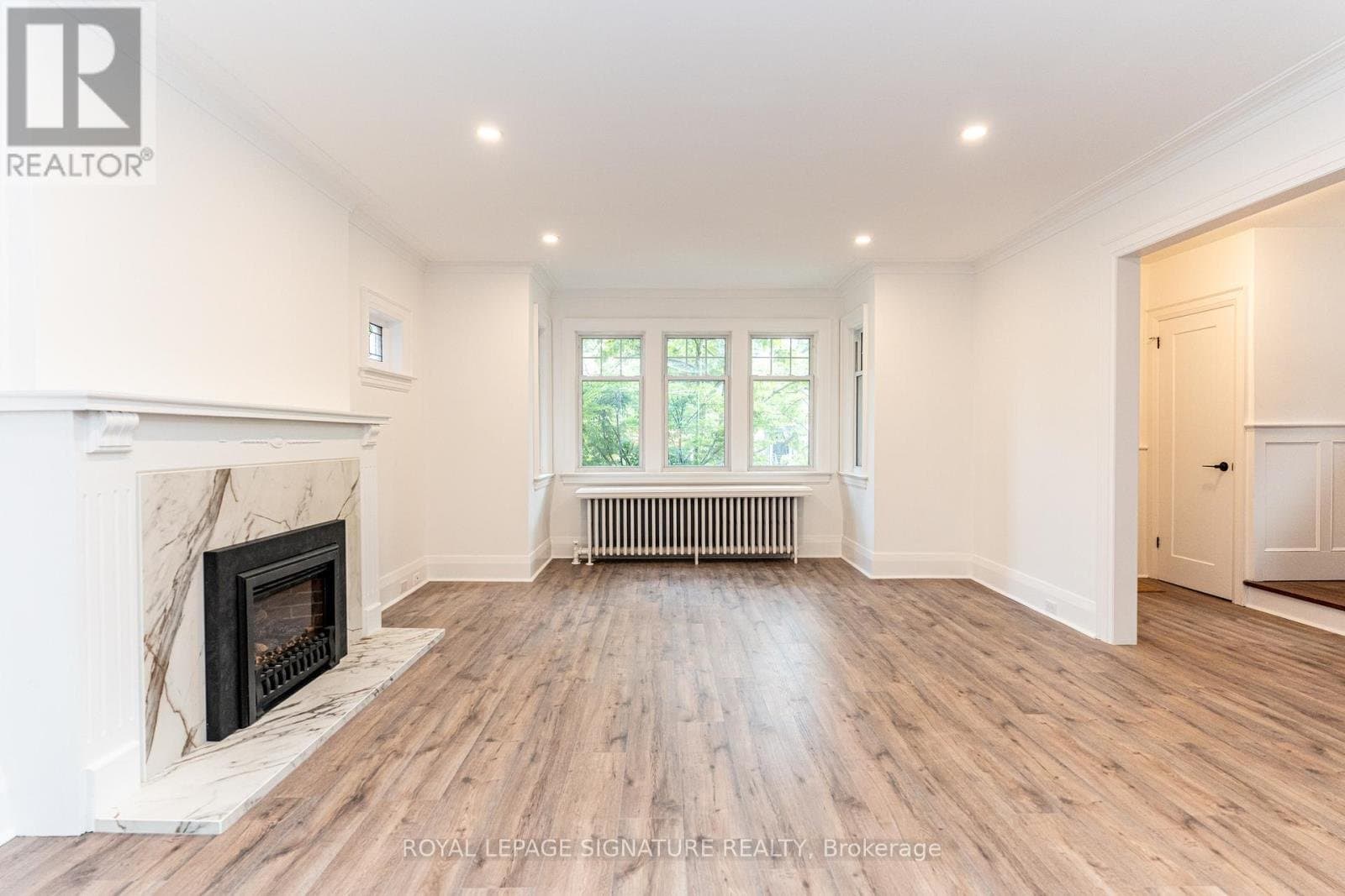 184 Lawrence Avenue - Photo 2