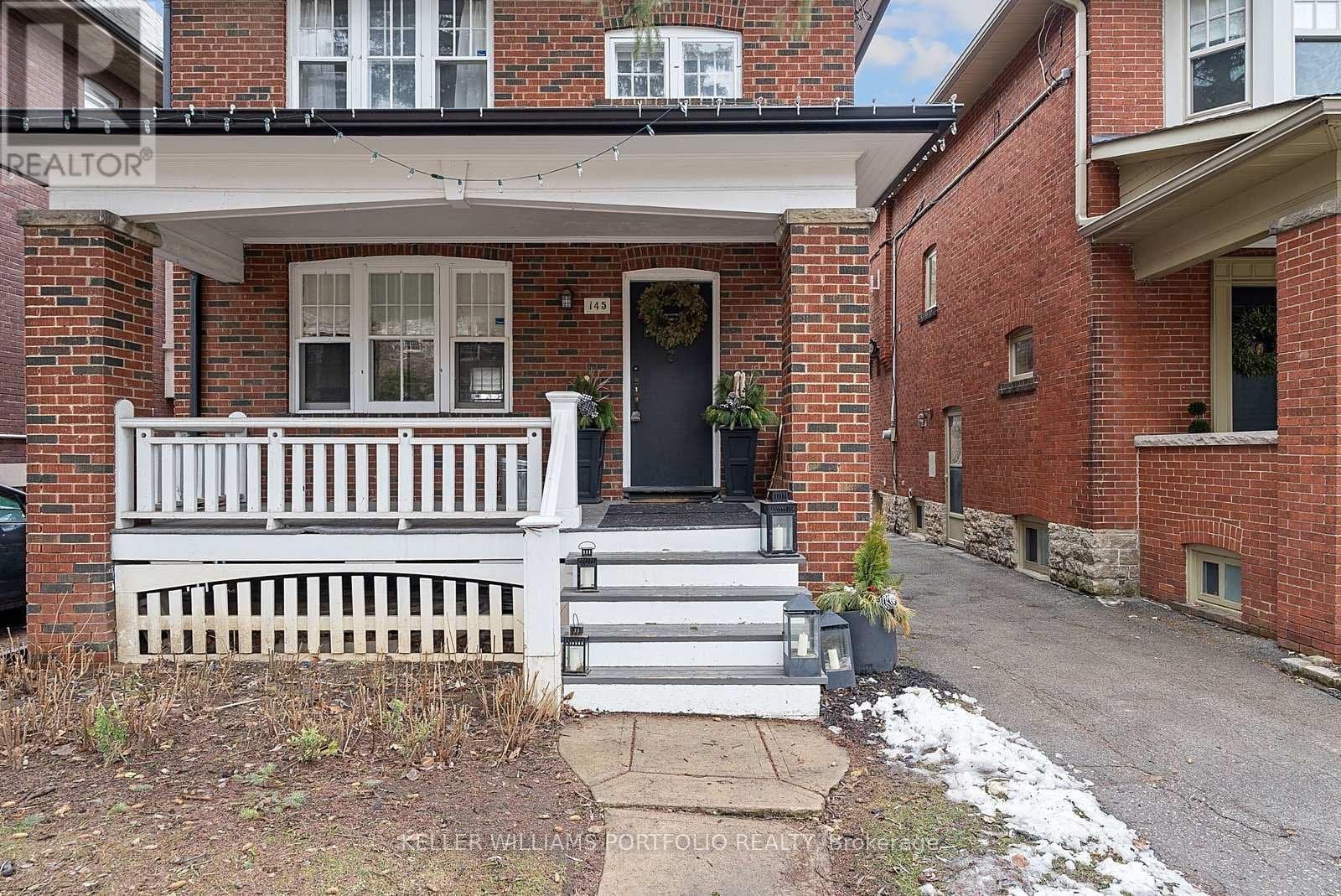 145 Glengrove Avenue - Photo 2
