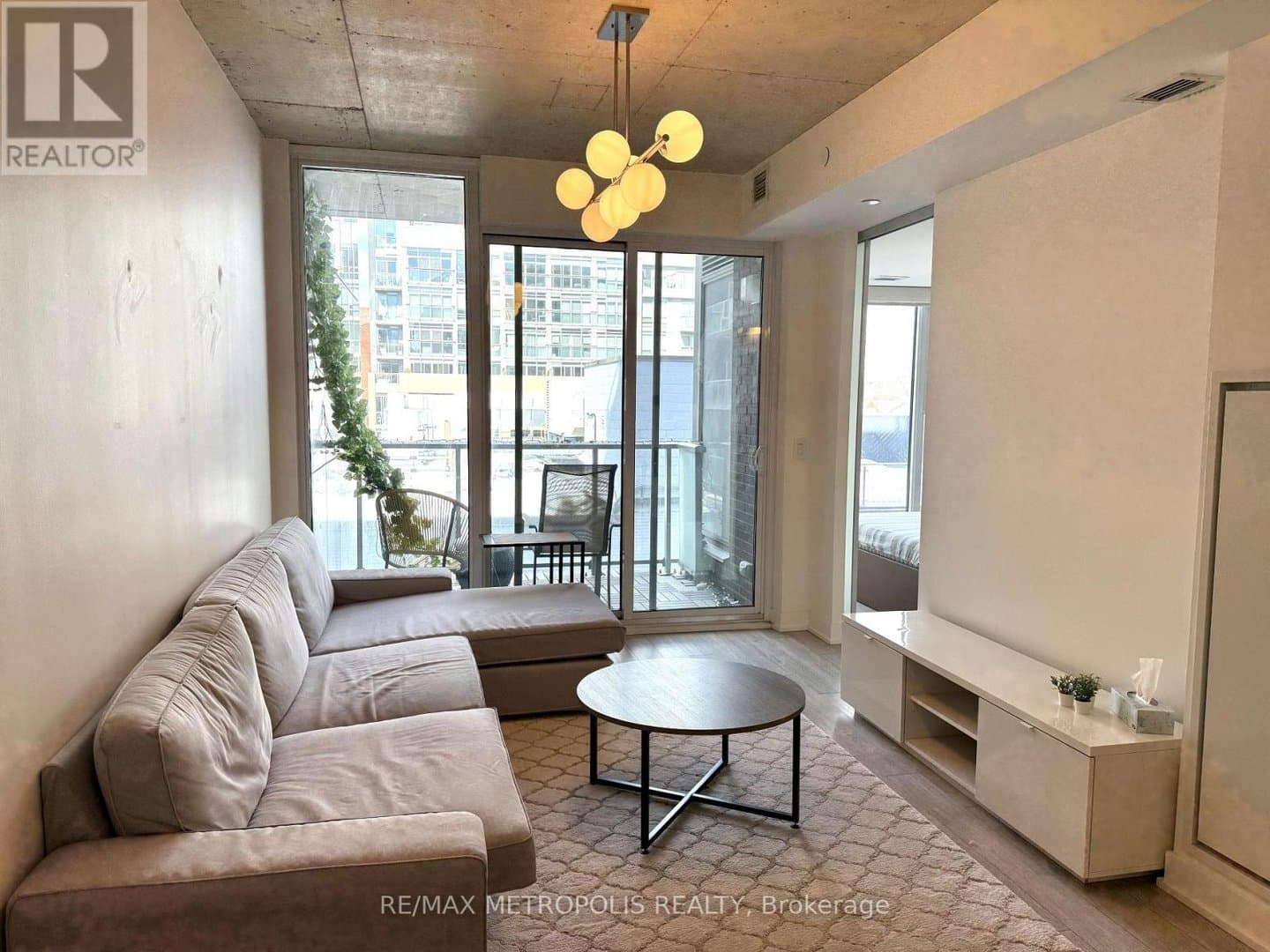 30 Baseball Place - Photo 2