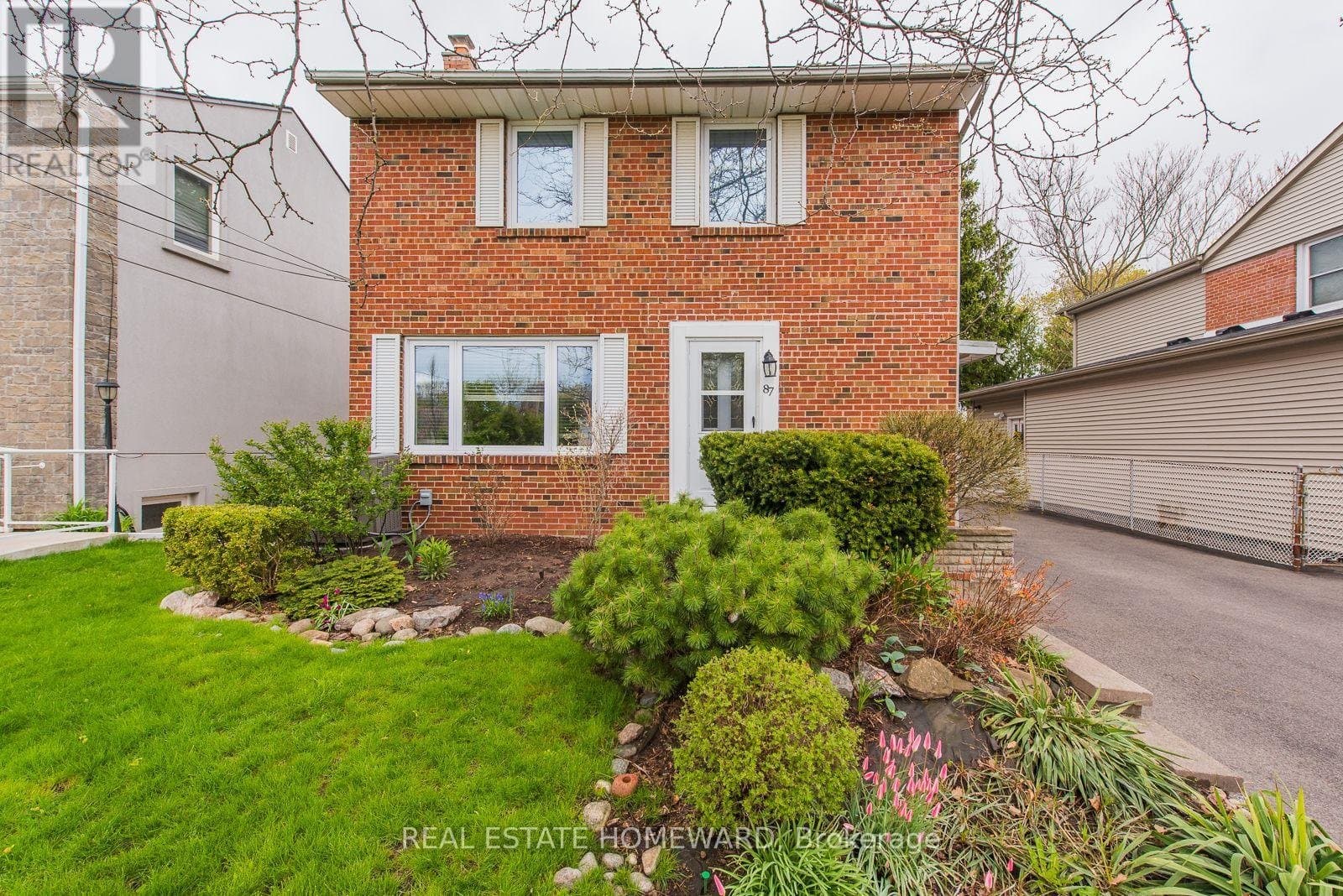 87 Ashbourne Drive - Photo 2