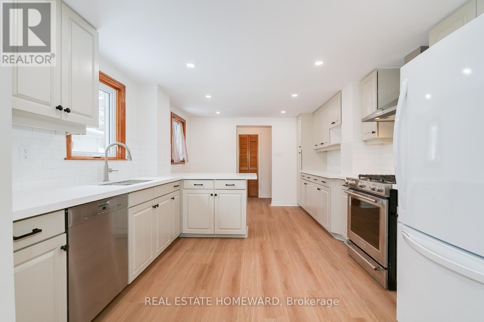 87 Ashbourne Drive - Photo 3
