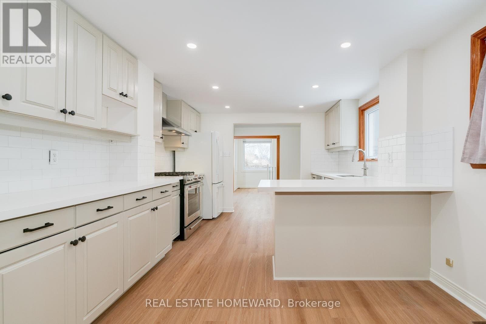 87 Ashbourne Drive - Photo 4