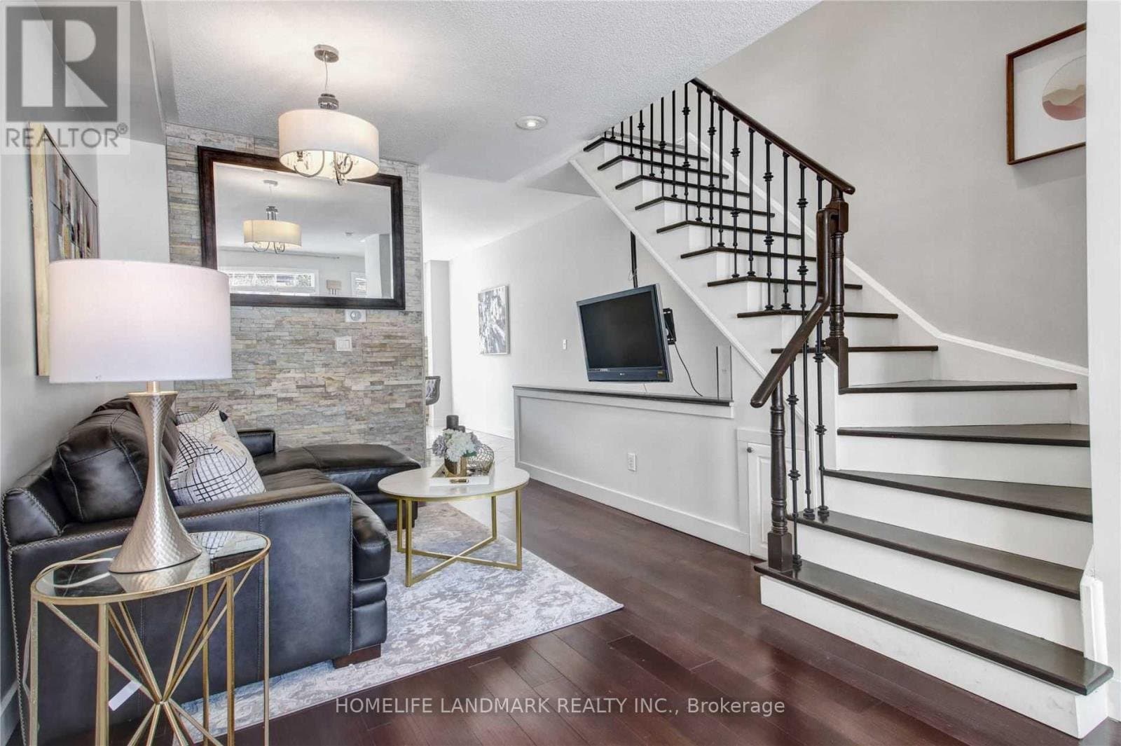 25 Hounslow Avenue - Photo 4