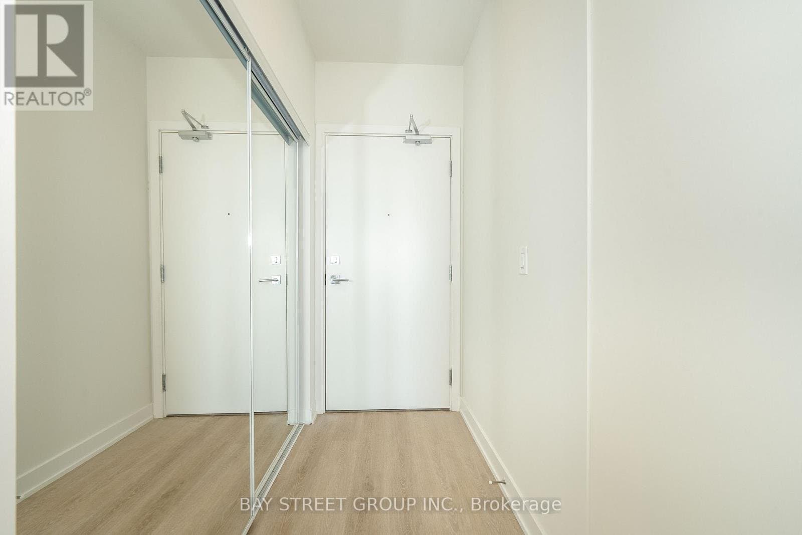 15 Ellerslie Avenue - Photo 2