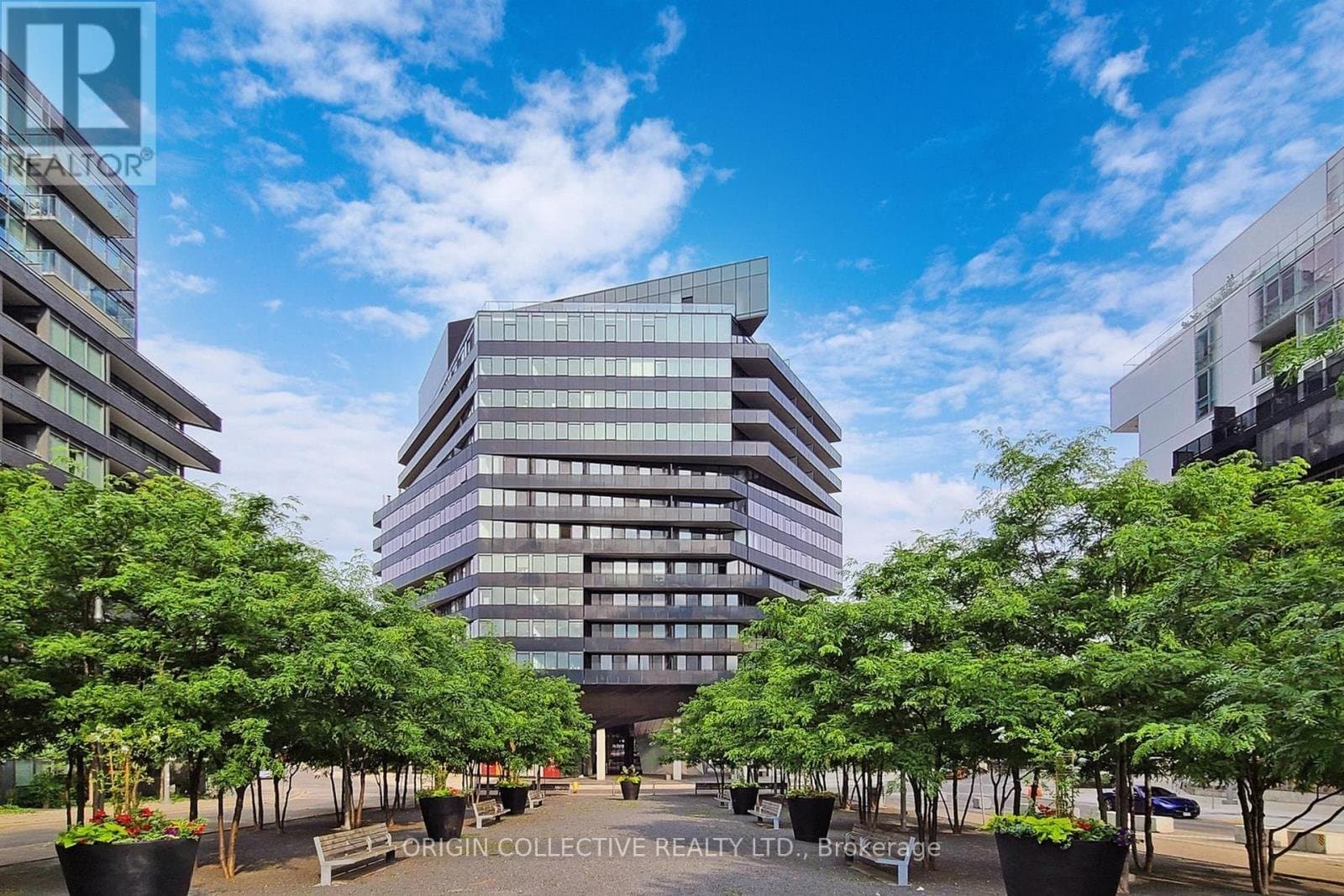 21 Lawren Harris Square - Photo 1