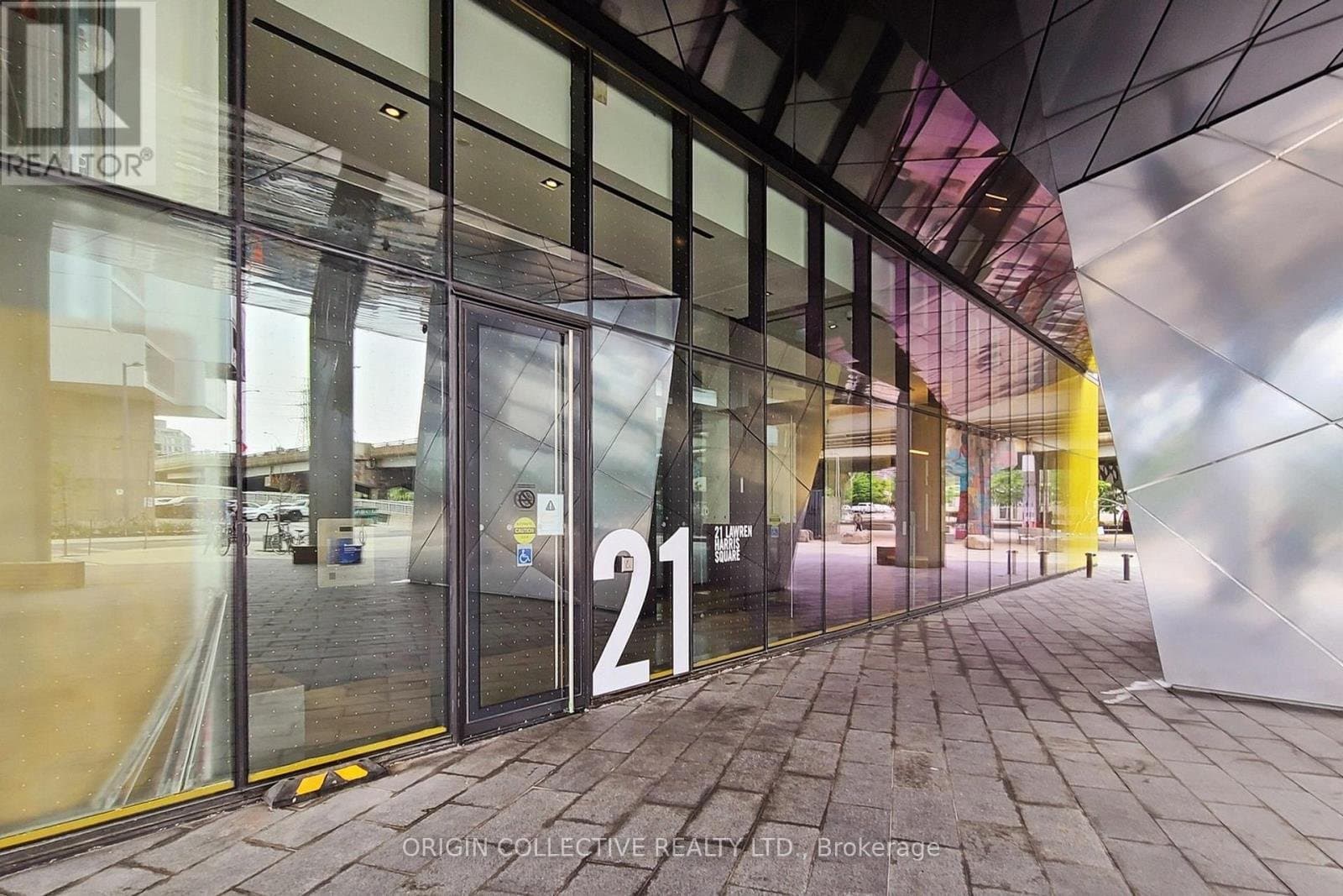 21 Lawren Harris Square - Photo 4