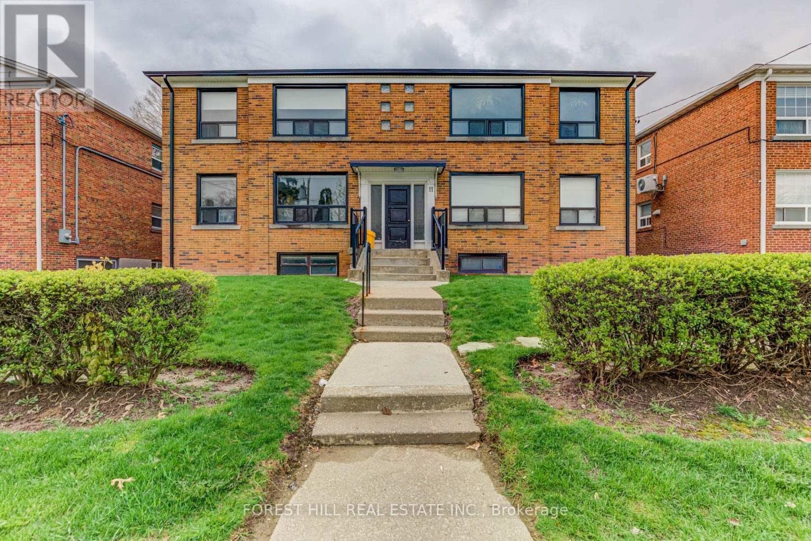 11 Markdale Avenue