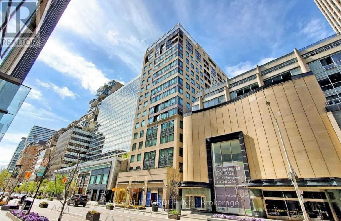 102 Bloor Street - Photo 2