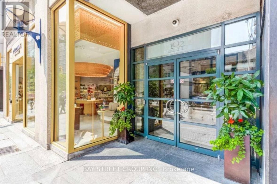 102 Bloor Street - Photo 3