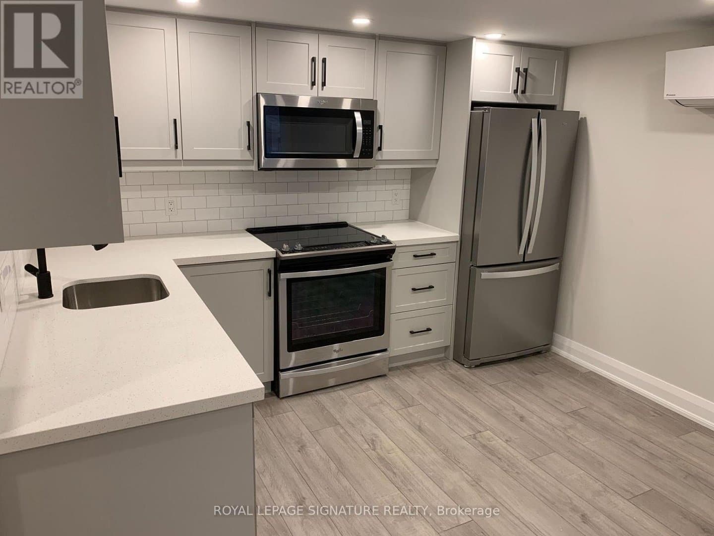 230 Gainsborough Road - Photo 3