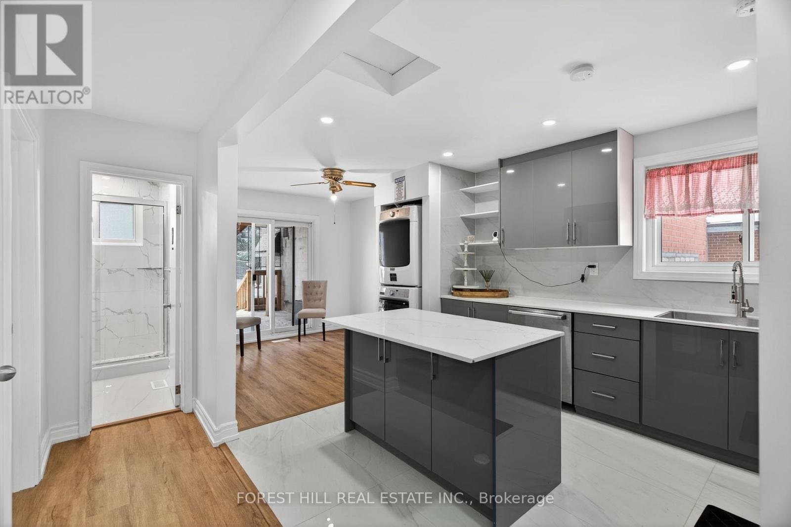 81 Taysham Crescent - Photo 4