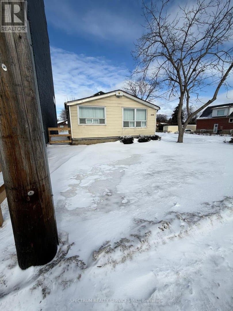 698 Sheppard Avenue - Photo 2