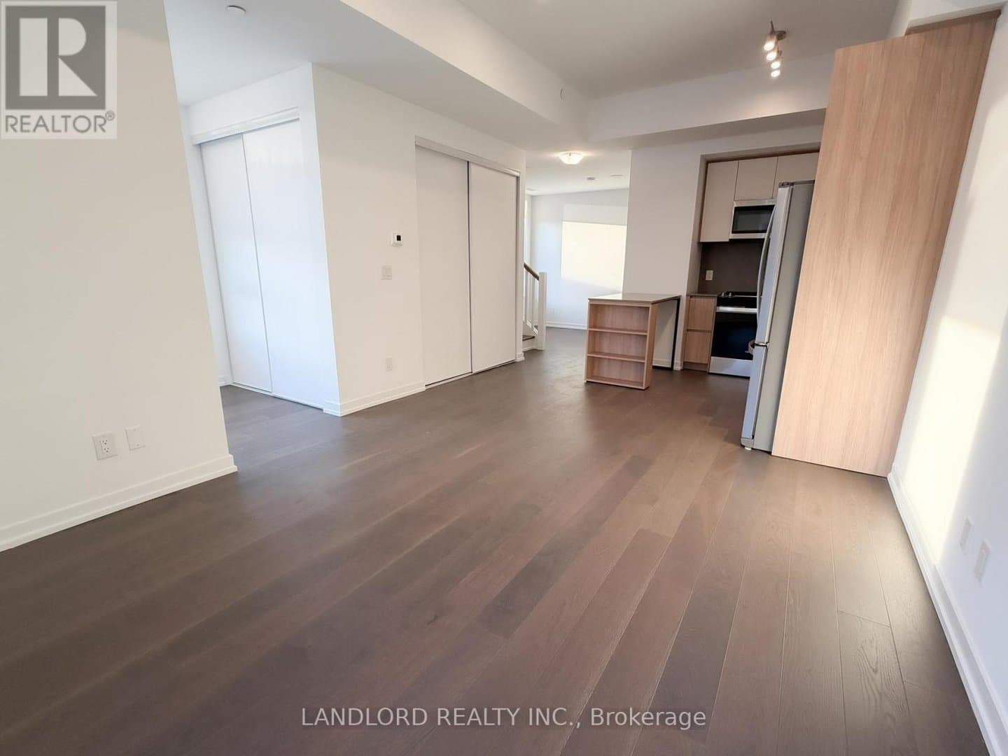 15 Maryport Avenue - Photo 3