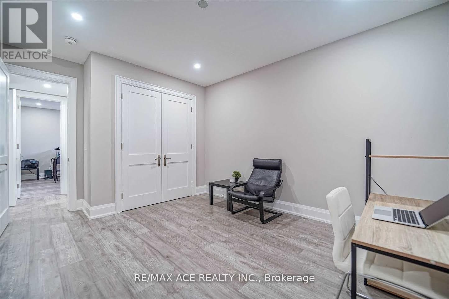 19 Ivanhoe Court - Photo 4