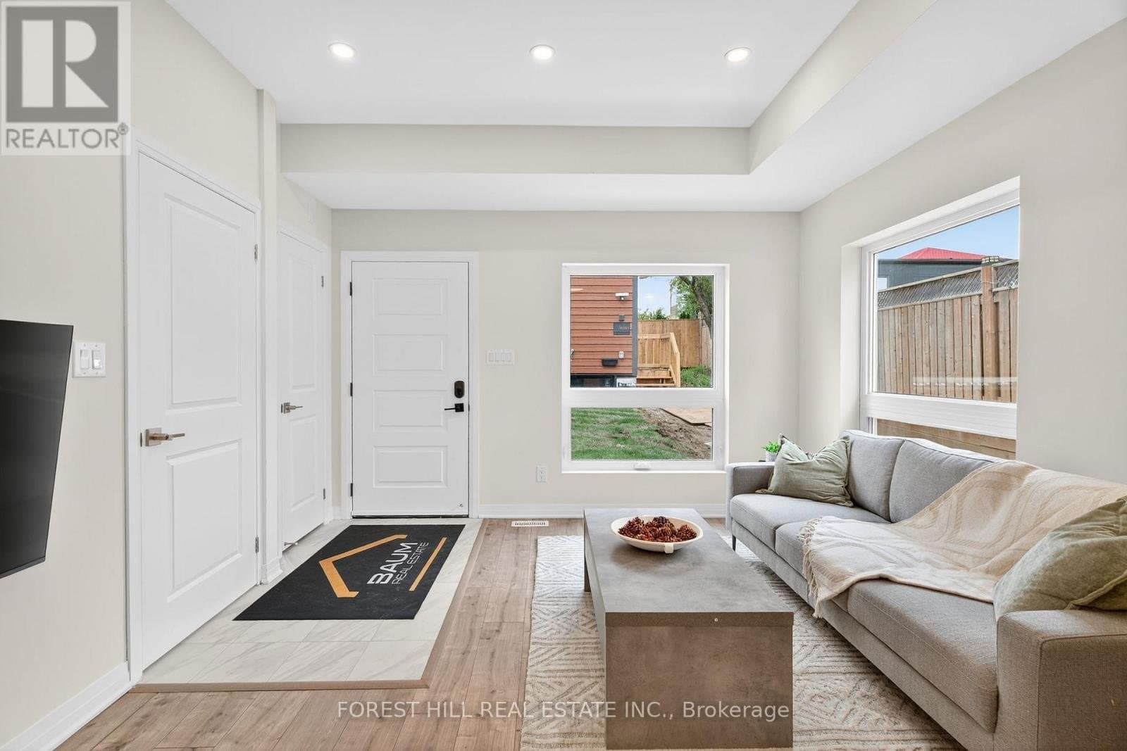 52 Albright Avenue