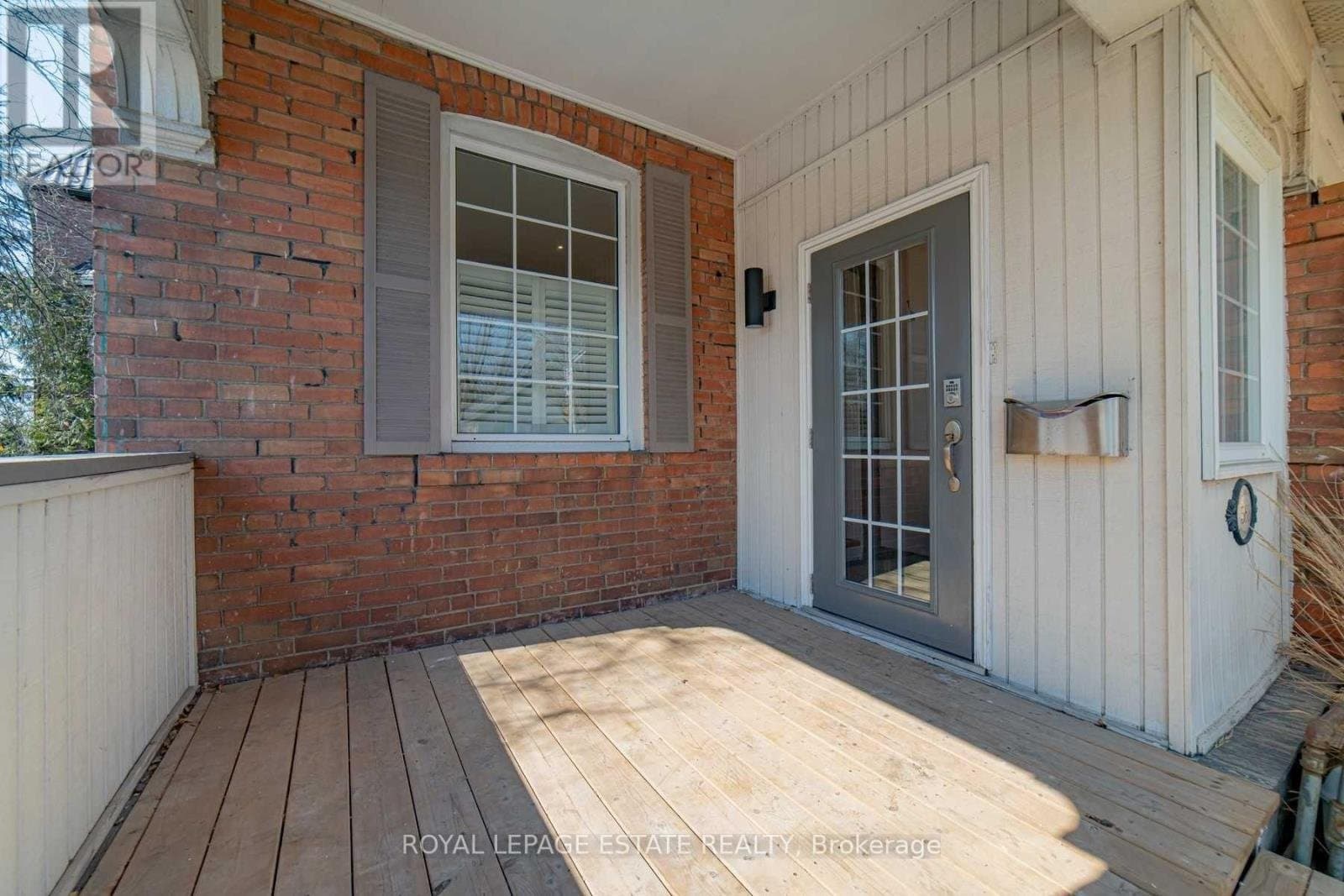 568 Woodbine Avenue - Photo 3
