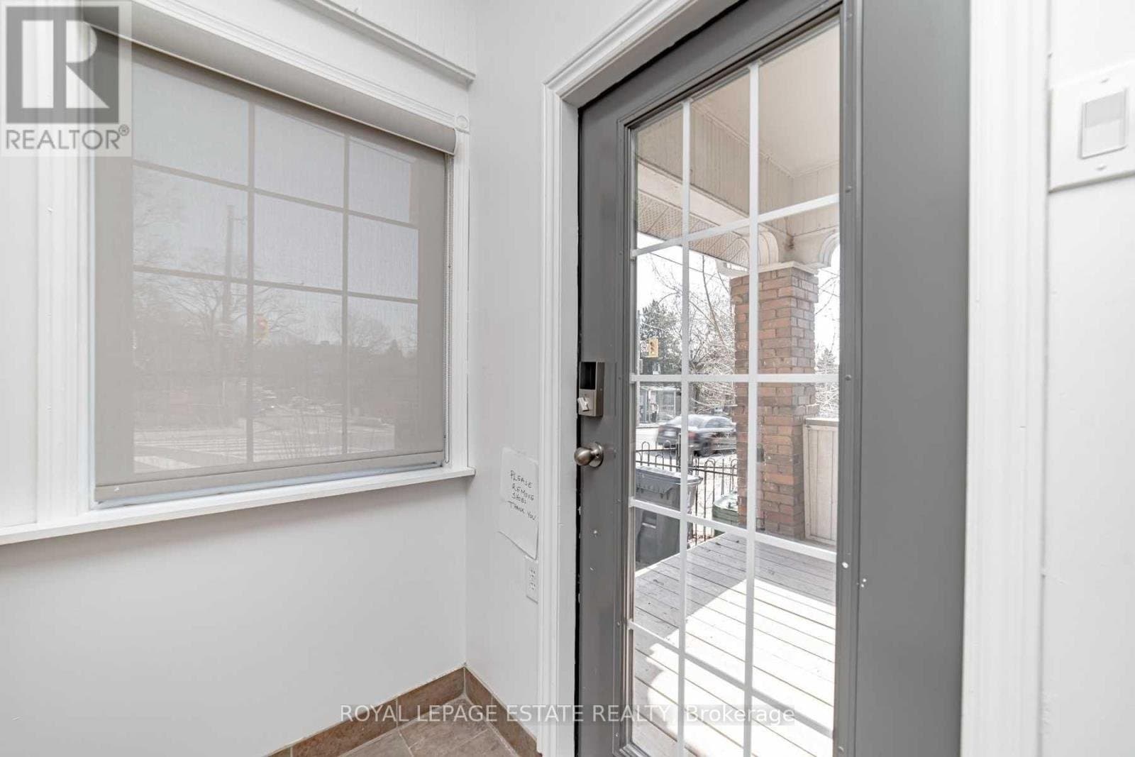 568 Woodbine Avenue - Photo 4