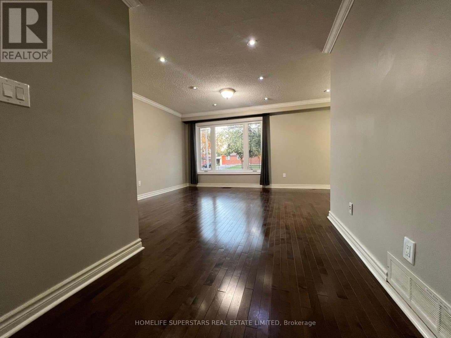 131 Alicewood Court - Photo 4