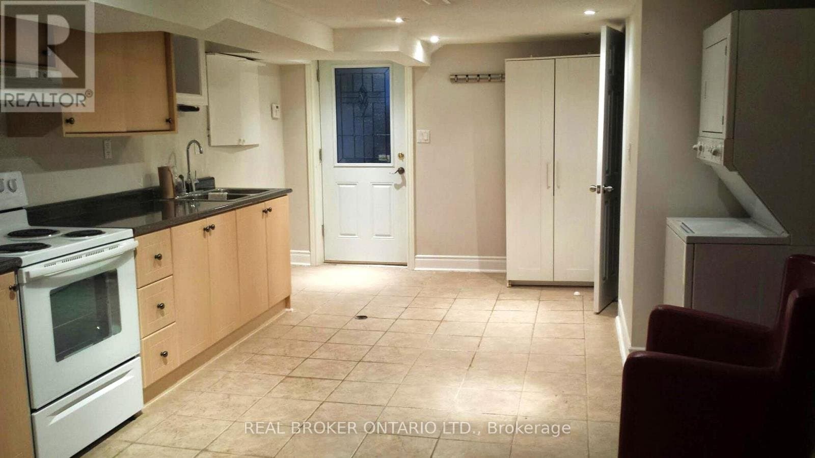 48 Kingston Road - Photo 4