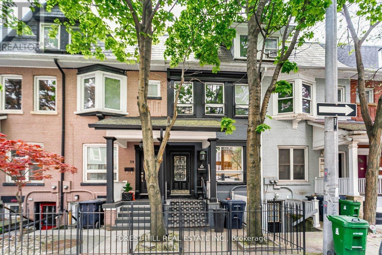 37 Granby Street - Photo 2