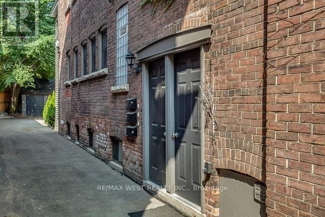 56 Macdonell Avenue - Photo 2