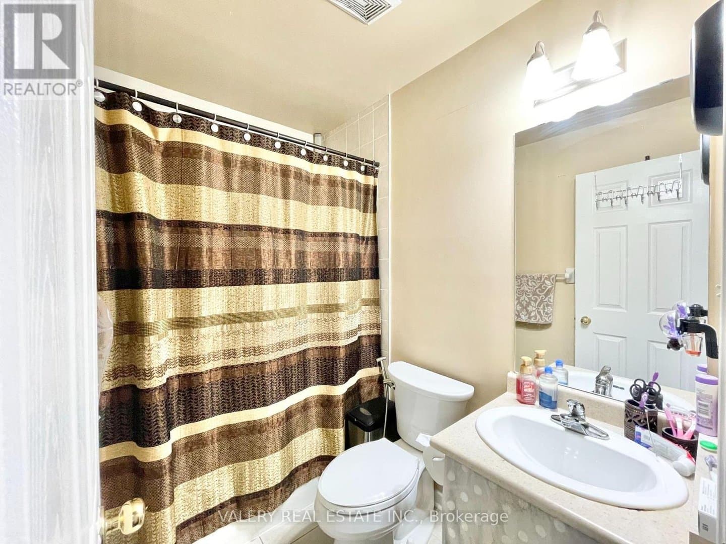 2788 Eglinton Avenue - Photo 4