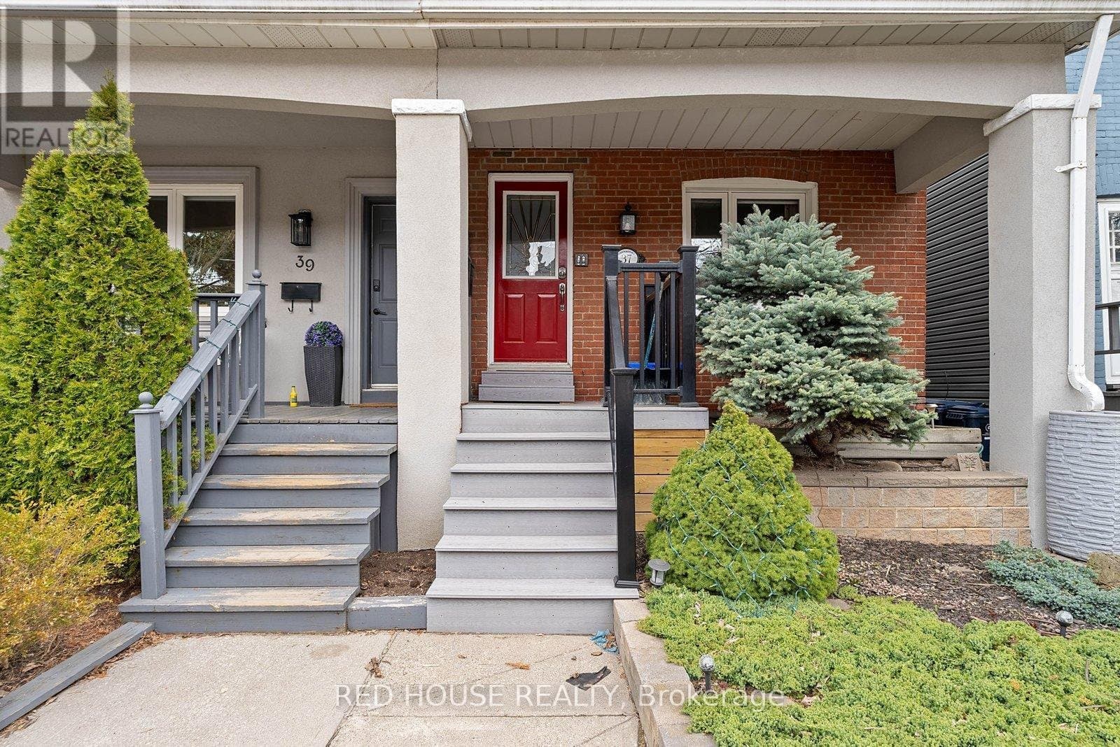 37 Connaught Avenue - Photo 4