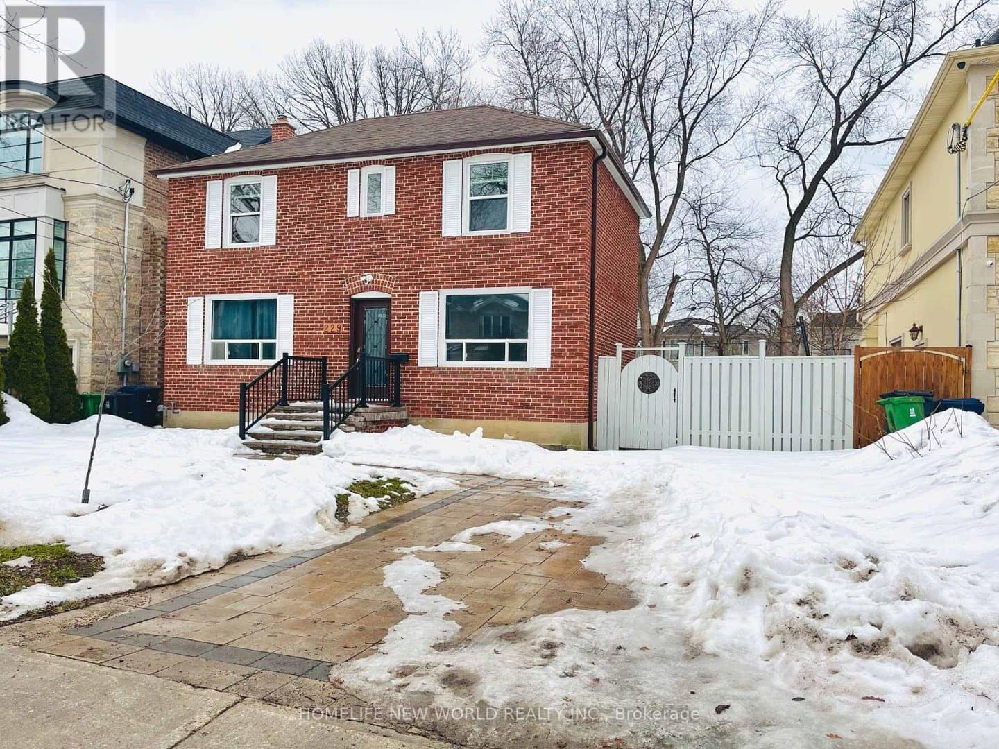 229 EMPRESS Avenue - Photo 1