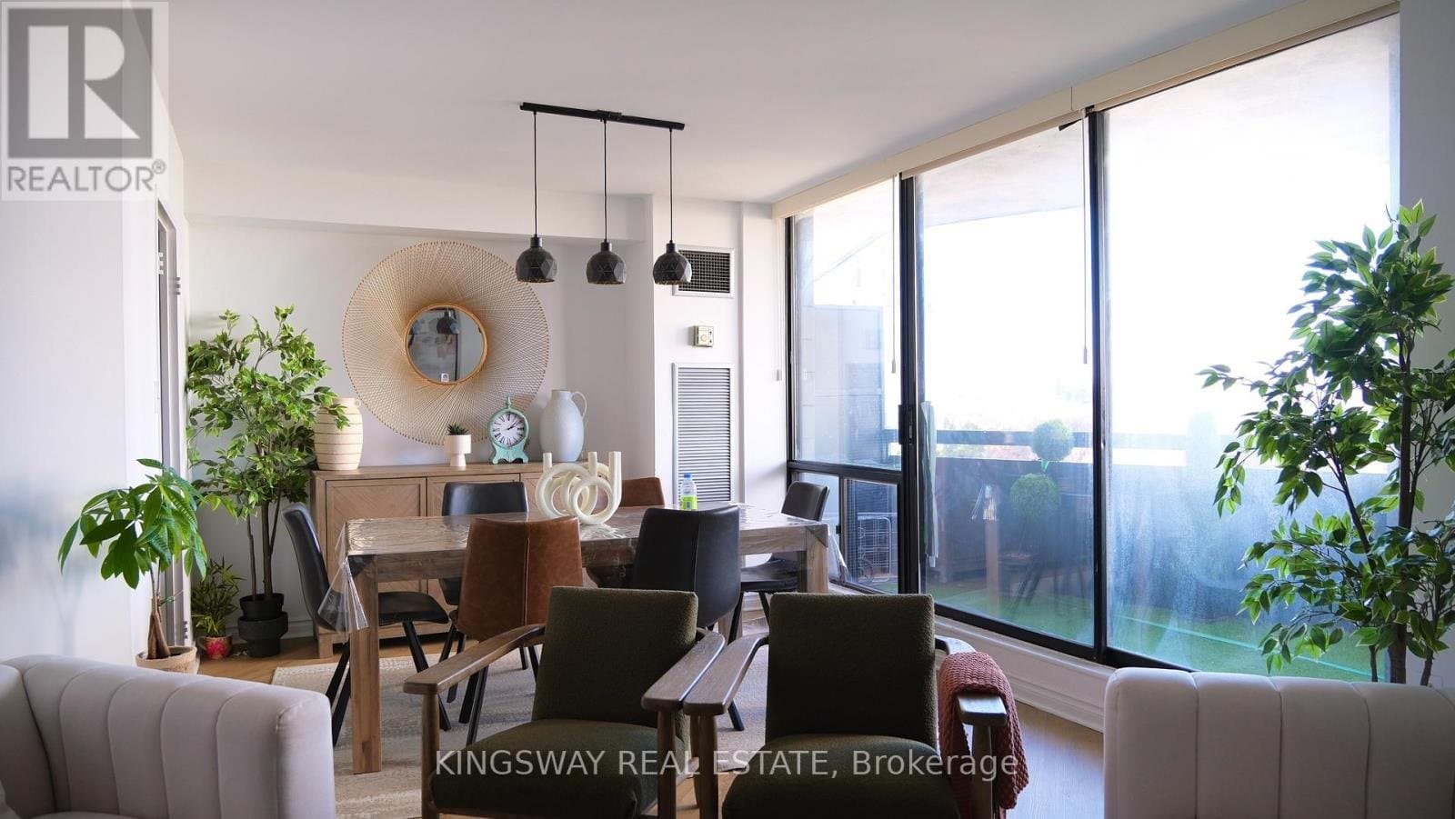 75 Graydon Hall Drive - Photo 2