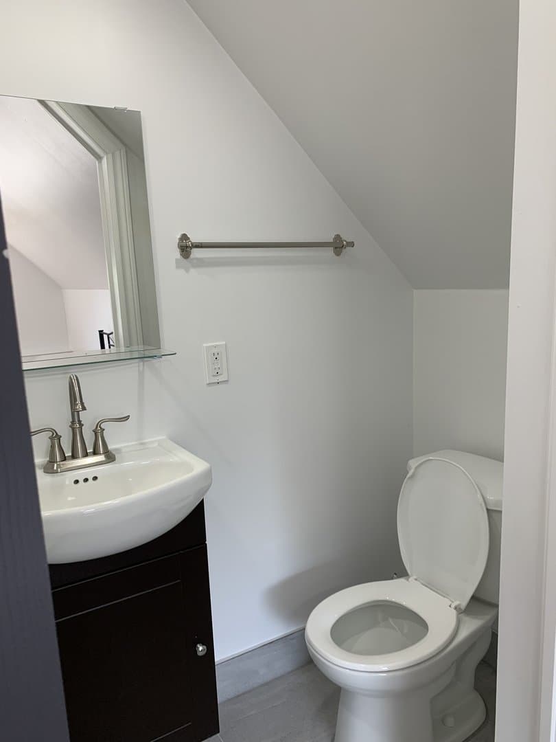 552 Lansdowne Avenue - Photo 3