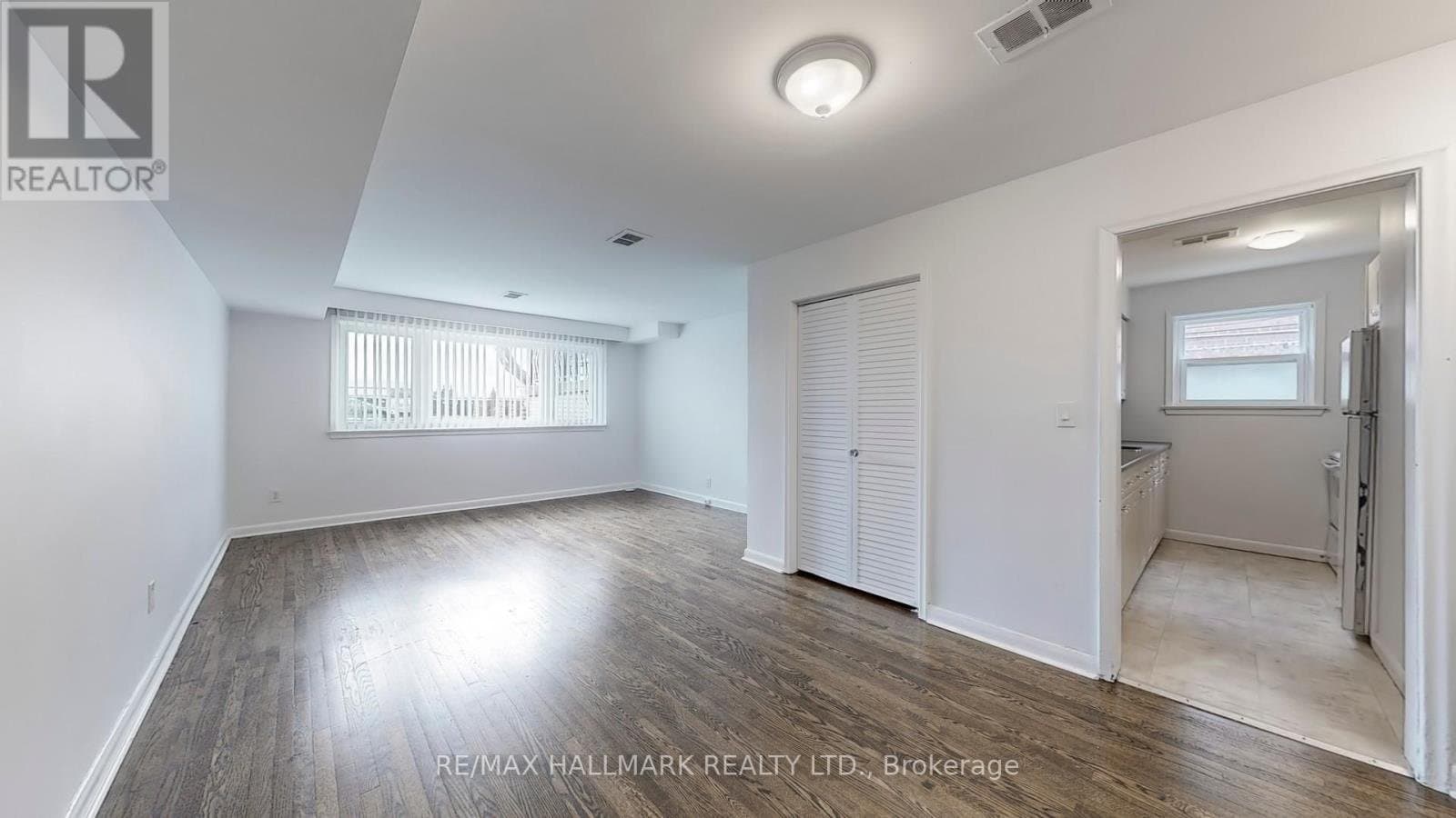 3572 Dufferin Street - Photo 4