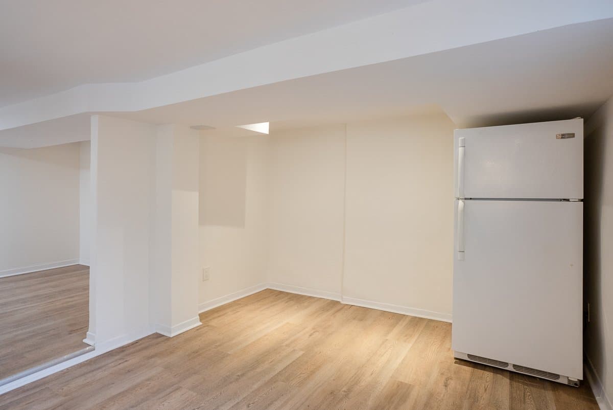 821 Gladstone Avenue - Photo 4