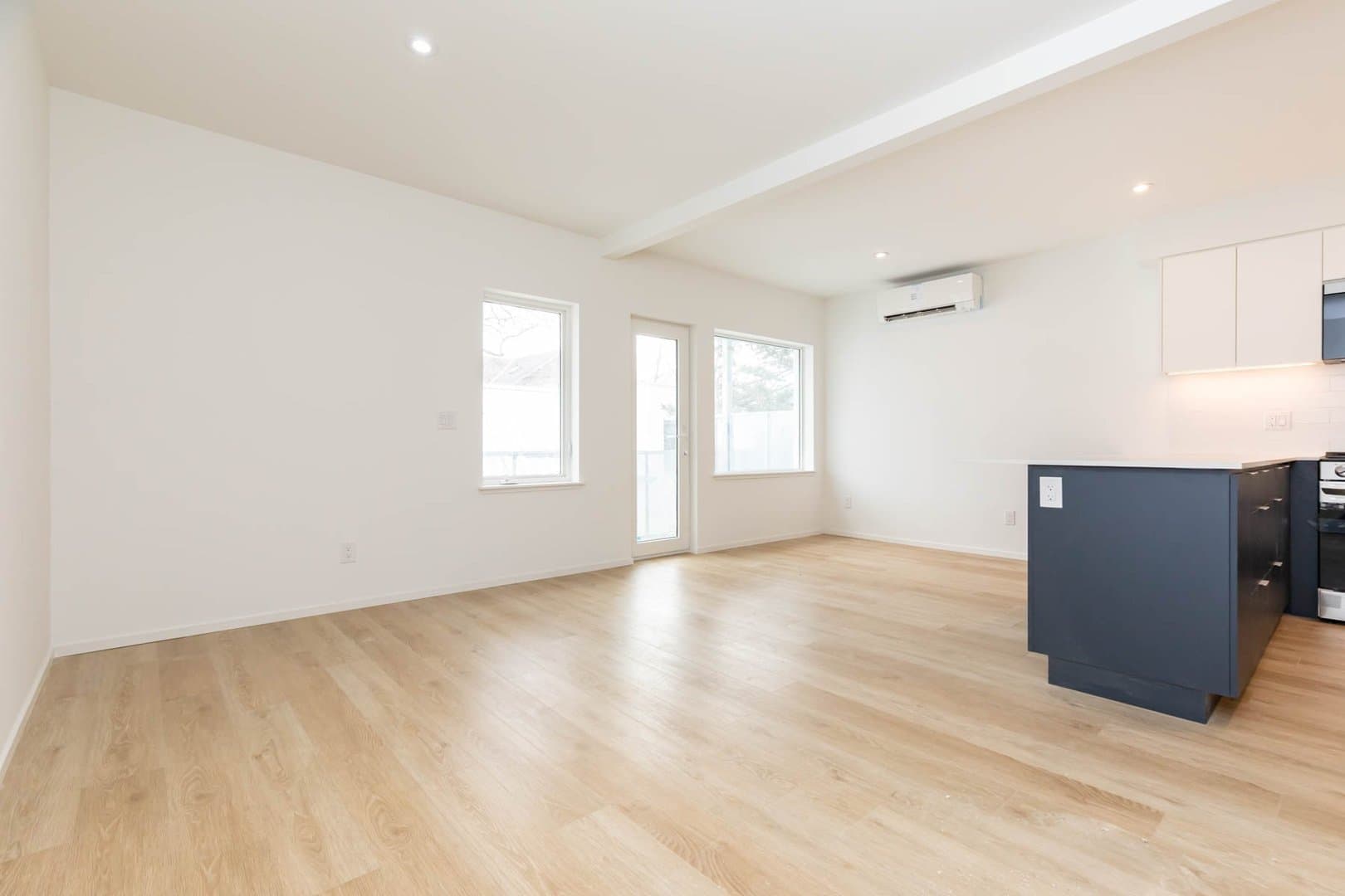 2165C Gerrard Street East - Photo 2
