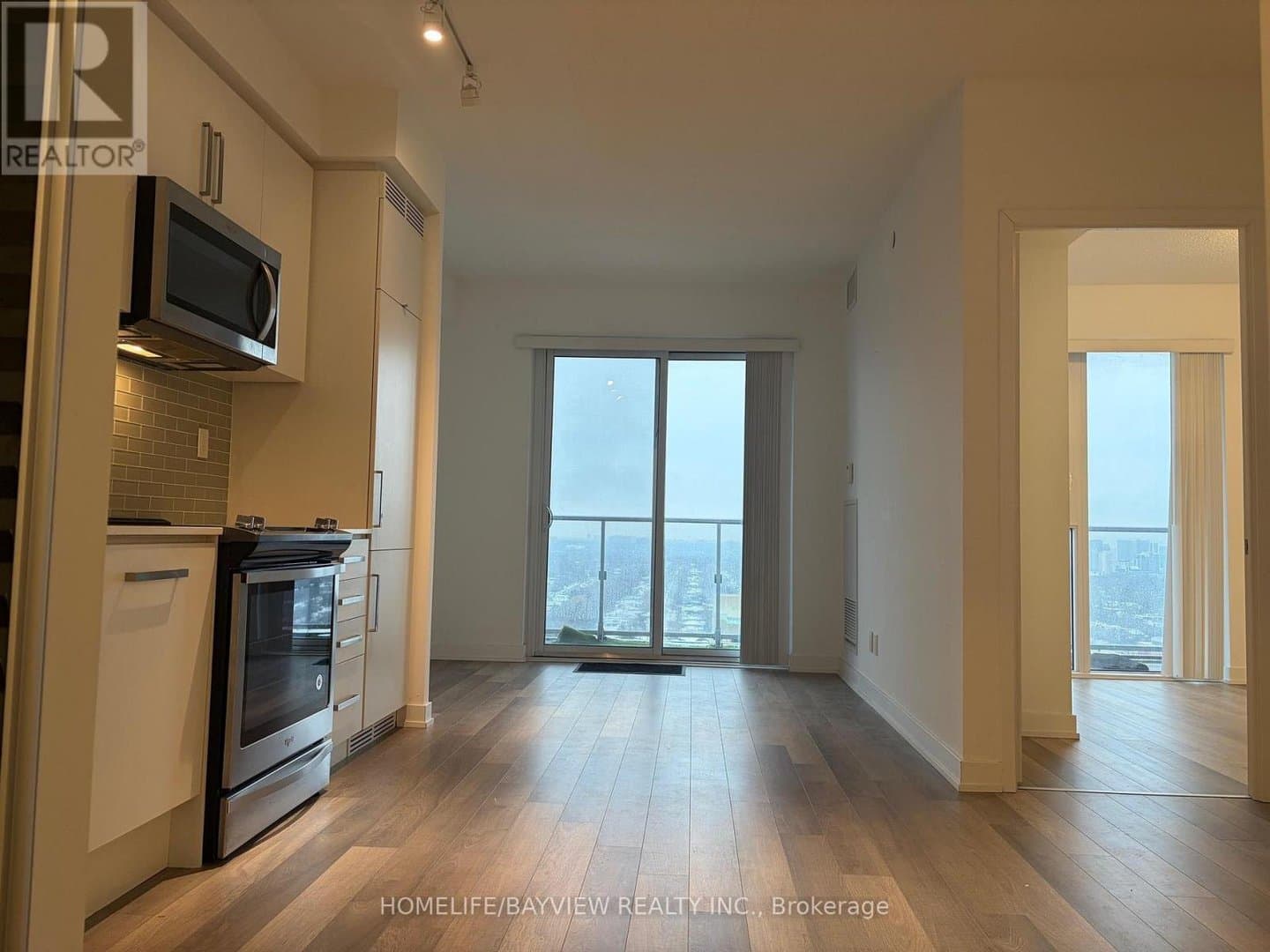 5180 Yonge Street - Photo 3
